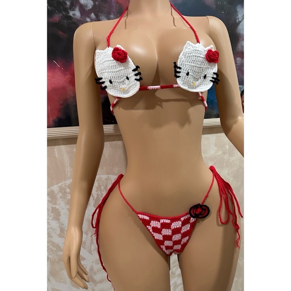 Hello kitty swimsuit - Picture 1 of 4